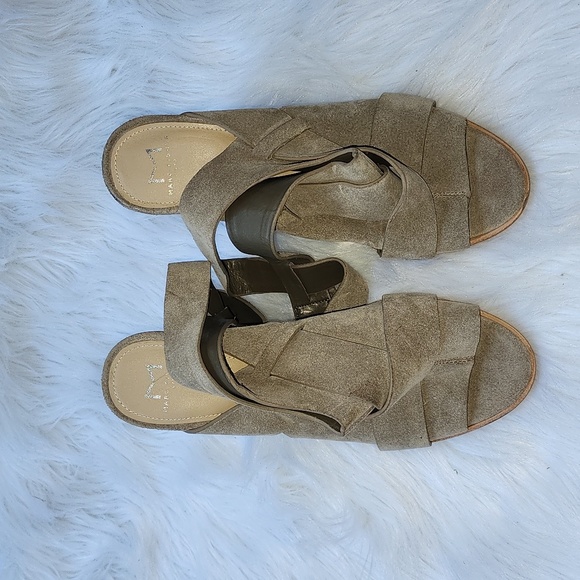 Marc fisher sandals - Picture 4 of 4